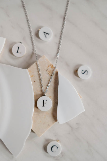 Collana Capolettera "nuda"