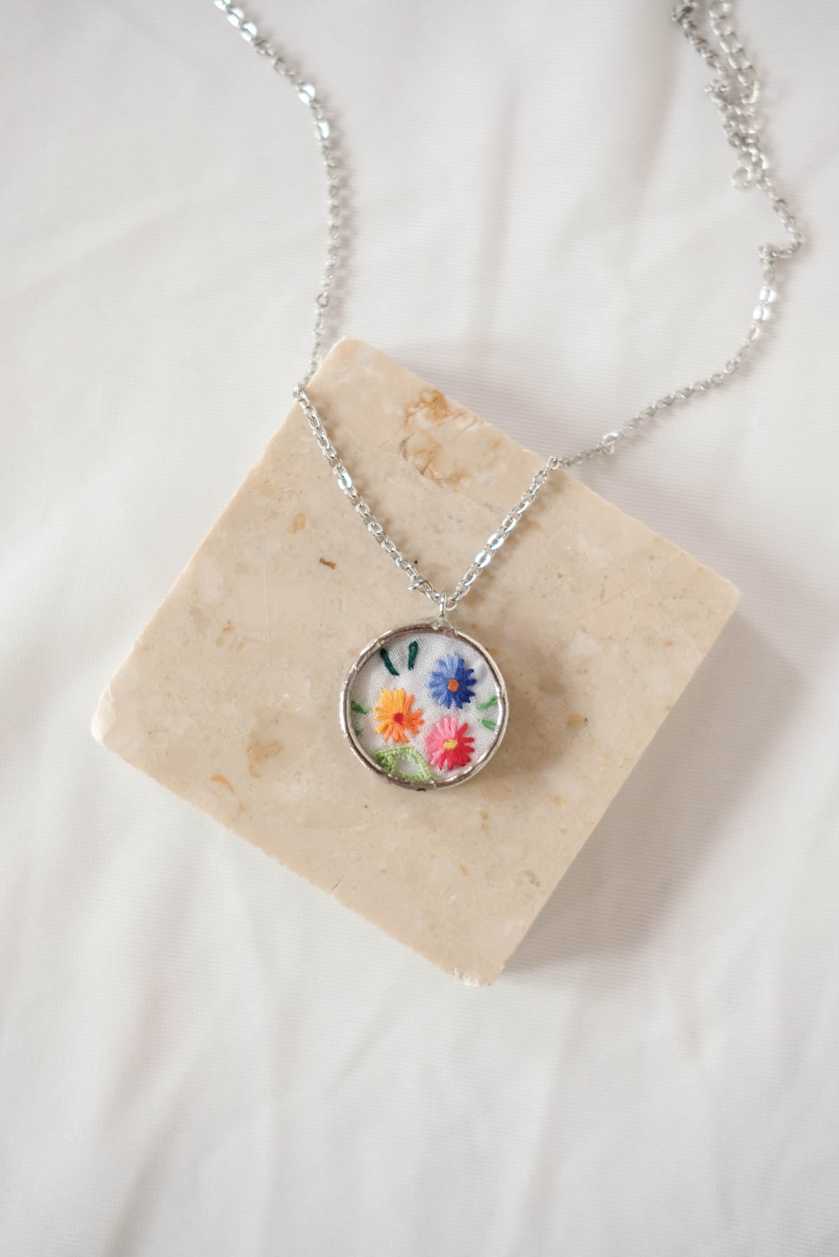 collana ricami 33