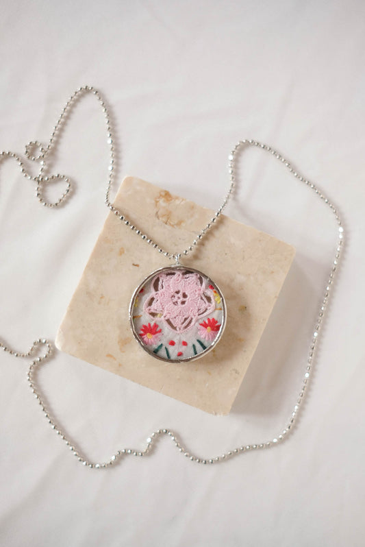 collana ricami 40