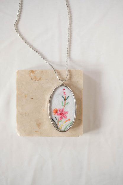 collana ricami 43