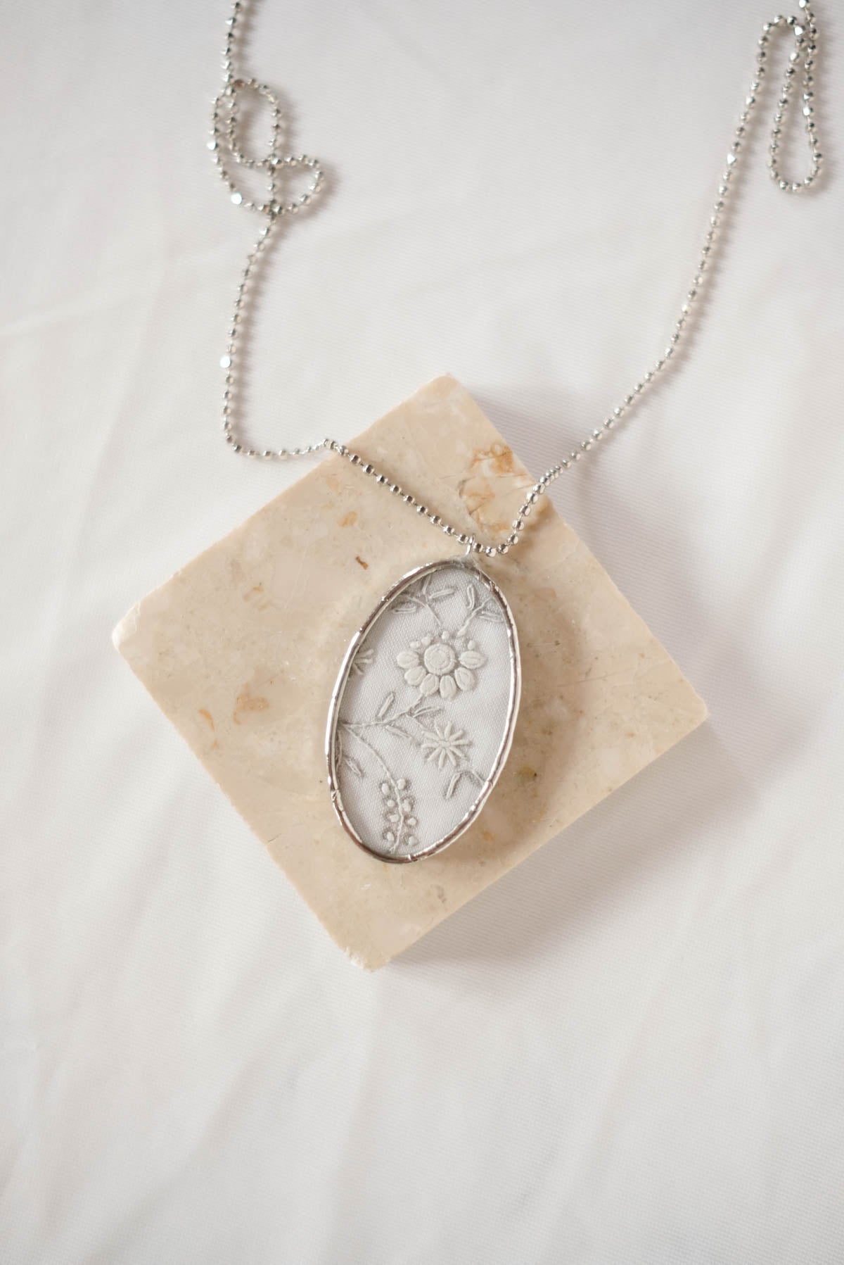 collana ricami 44