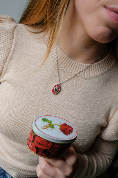 Scatola 19 - ex voto e rose rosse